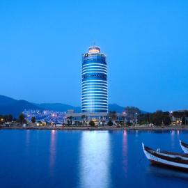 Wyndham Grand Izmir Ozdilek Thermal & Spa, hotell i Izmir