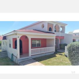 Halfmoon Bay Pink Butterfly, hotel en Frigate Bay