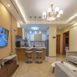 Exquisite Condo with Free parking Gym and Pool، فندق في نيروبي