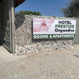 Hotel Prestige Ongwediva Apartments โรงแรมในOngwediva