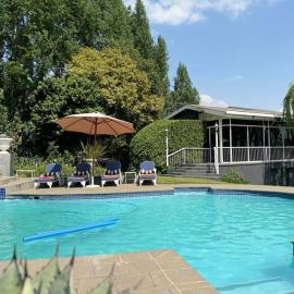 Vaal River Boathouse Bungalow, hôtel à Vanderbijlpark