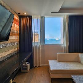 Moonbay Hotel, hotel di Busan