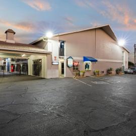 Travel Inn, hotel din Phoenix