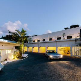 Spice Motel Okinawa, מלון בקיטנאגוסוקו