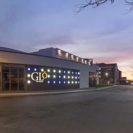 GLō Best Western Mississauga Corporate Centre, хотел в Мисисага