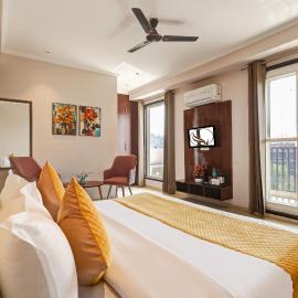 Limewood Stay Oasis - Golf Course Road, khách sạn ở Gurgaon