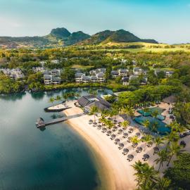 The Bay Club at Anahita, hotel Beau Champ városában