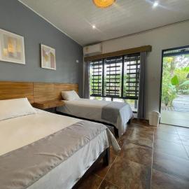 Hotel Madreselva，位于莱蒂西亚的酒店