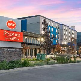 Best Western Premier Route 97 Vernon, хотел в Вeрнoн