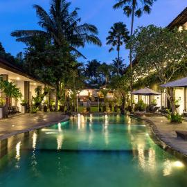 Ubud Raya Boutique Hotel, מלון באובוד