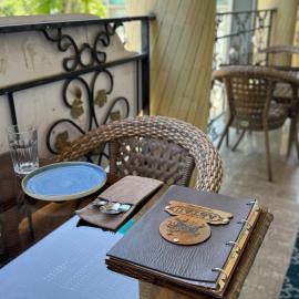 Sultan Saray, hotell i Türkistan