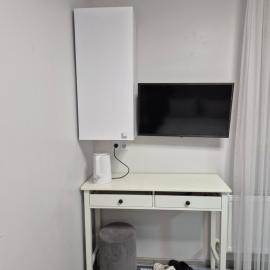 Budget private room near Northern Bus station, hotel u gradu Čišinau