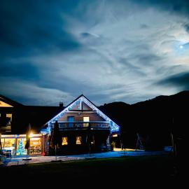 Koliba Pod Skalami, hotel v destinácii Súľov-Hradná
