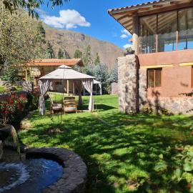 Villa en Valle Sagrado, vistas a la Catarata, Montañas, con Jacuzzi y Sauna, ξενοδοχείο σε Calca