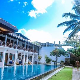 Surf Sea Breeze, hotel in Mirissa