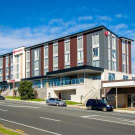 Ramada Suites by Wyndham Albany, hotel v Aucklande