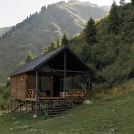 Pana Ayusai, hotel sa Almaty