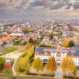 Platan Hotel, hotell i Debrecen