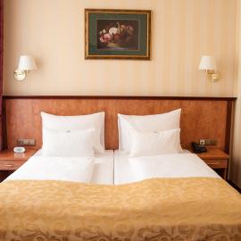 Pension Opera Suites I Self Check In, хотел във Виена