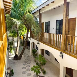 Ahiva Village, hotel u gradu 'Fulhadhoo'