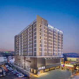 Atour Hotel Tengchong Wenxing Building, hotel u gradu Tengčong