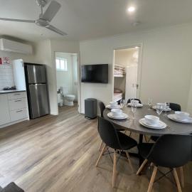 Cobar Caravan Park, hotelli kohteessa Cobar