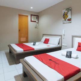 RedDoorz @ Bridgeway Hotel Tuguegarao City, hotel u gradu Tugegarao City