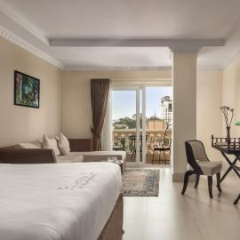Palace Gate Hotel & Residence by EHM, hotel in Phnom Penh