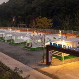 Hwaseong Refreshing Glamping&Caravan, hotel en Hwaseong