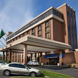Coast Wenatchee Center Hotel, хотел в Уеначи