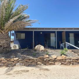 Shark Bay Cottages, hótel í Denham