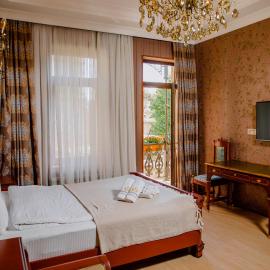 Royal Antique Boutique Hotel, hotel Bakuban