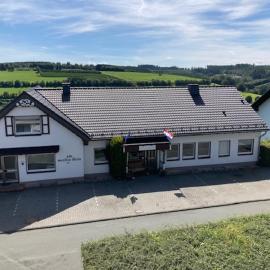 Bed & Breakfast Weisser Stein, hotel en Schmallenberg