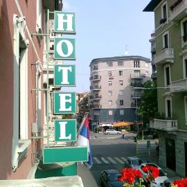 Hotel Losanna, отель в Милане
