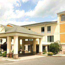 Comfort Inn & Suites Mount Pocono, מלון במאונט פוקונו
