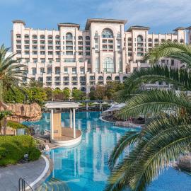 Lotte Hotel Jeju, hotel Szogüphóban