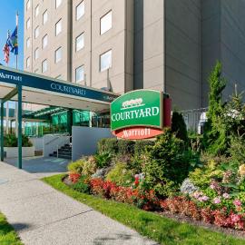 Courtyard by Marriott New York JFK Airport, hotell i Queens