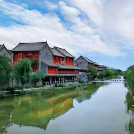 Qichi Waterfront B&B Hotel, hotel em Luoyang