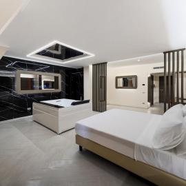 Grand Hotel Europa, hotel u gradu Izernija