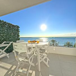 Sea Front Condo Promenade, hotel en Niza