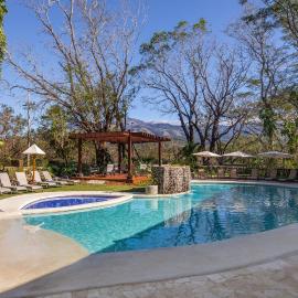 Hacienda Guachipelin Volcano Ranch Hotel & Hot Springs, khách sạn ở Liberia