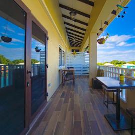 Louis' Apartments, hotel v destinaci Placencia Village