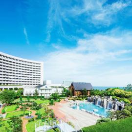 Sheraton Grande Tokyo Bay Hotel، فندق في Urayasu