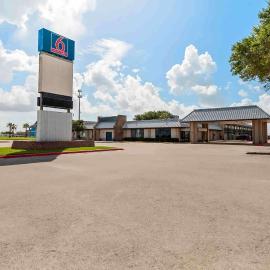 Studio 6 Port Lavaca, TX、ポートラバカのホテル