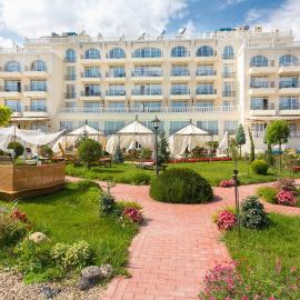 Therma Palace - Balneo SPA, Free parking & Beach