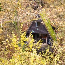 Durbuy Bungalow 194, toplocatie midden in de natuur!, hotel a Durbuy