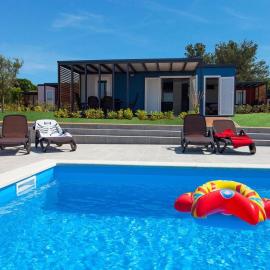Eurocamp Mobile Homes Kastanija, hotel di Novigrad Istria