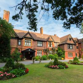 Stanhill Court Hotel, a member of Radisson Individuals, hotel en Horley