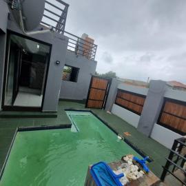 Eazistay Motel - Letlhabile, hotell i Brits