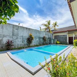 Urbanview Hotel Kumala Banyuwangi by RedDoorz, hotel in Banyuwangi